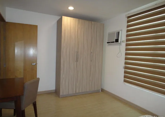 Chatswood Residences * 만다웨 시