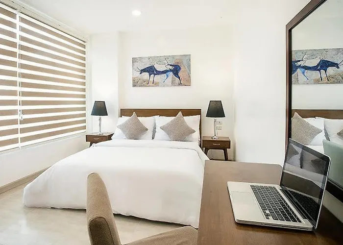 Chatswood Residences * 만다웨 시